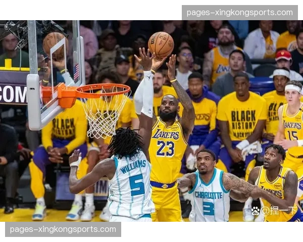 湖人轮换将围绕詹姆斯展开增加肯纳德八村塁战术比重