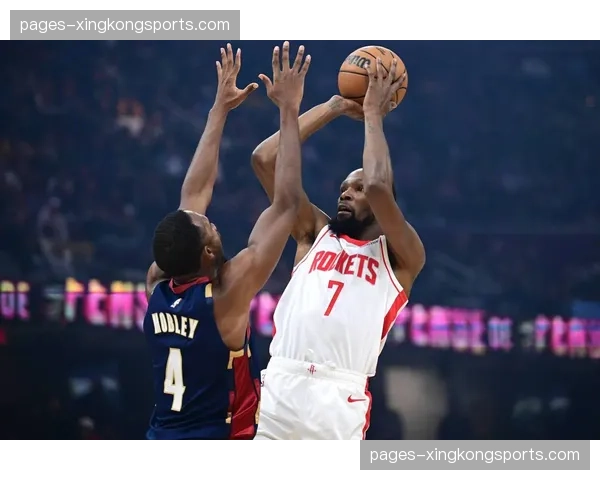 乌度卡战术觉醒稳固帅位，防守为基本盘重塑火箭体系